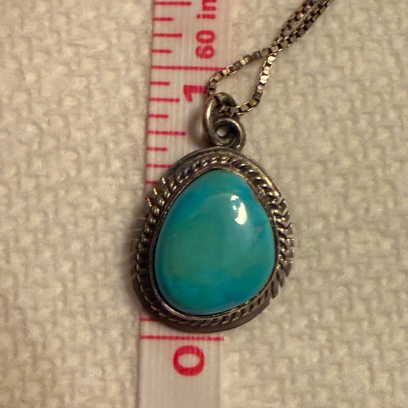 Vintage Sterling Silver and Turquoise Pendant Necklace - Picture 5 of 6